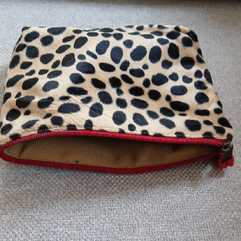 Colorful Embroidered Pouch - Picture 5 of 5